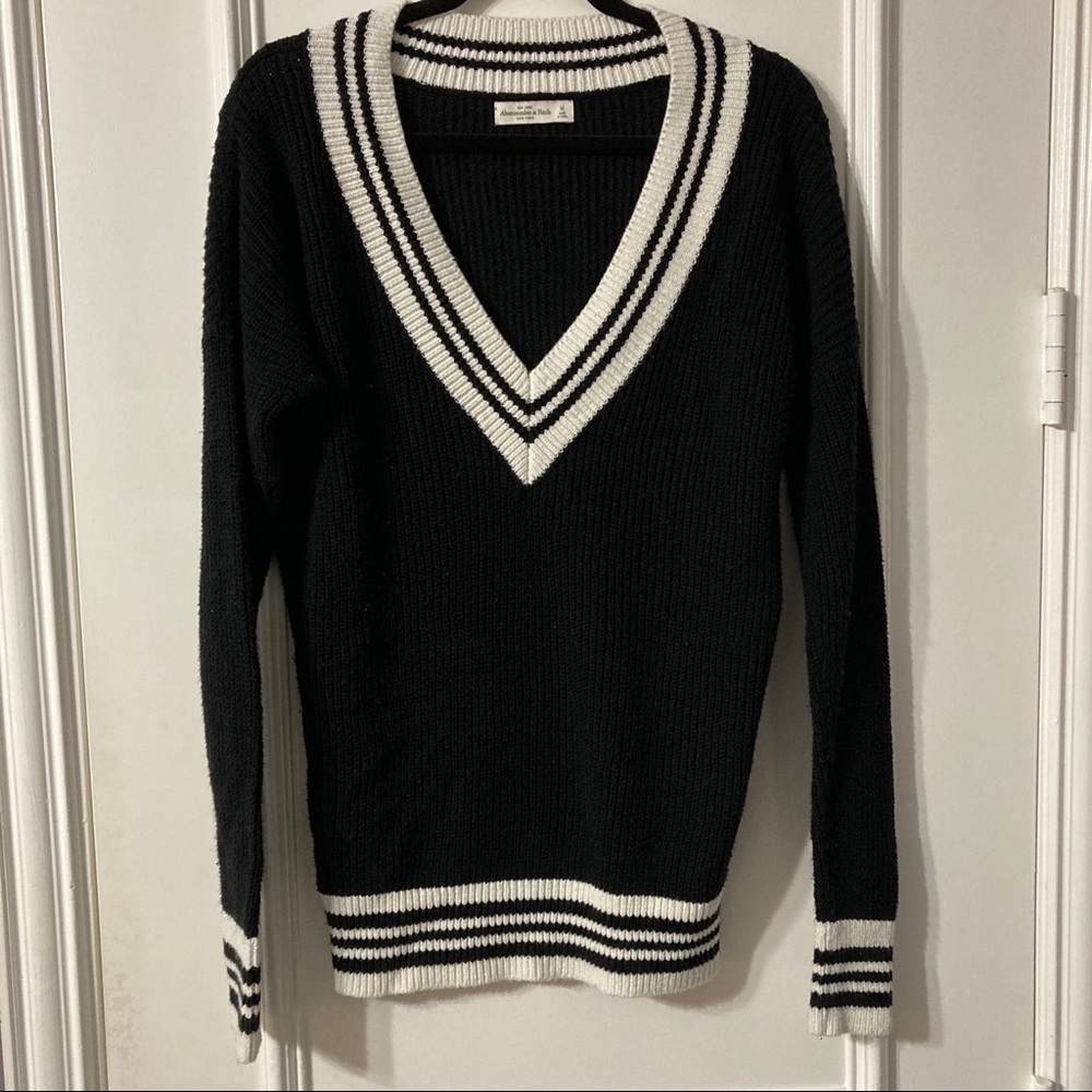 Abercrombie & Fitch varsity v neck sweater